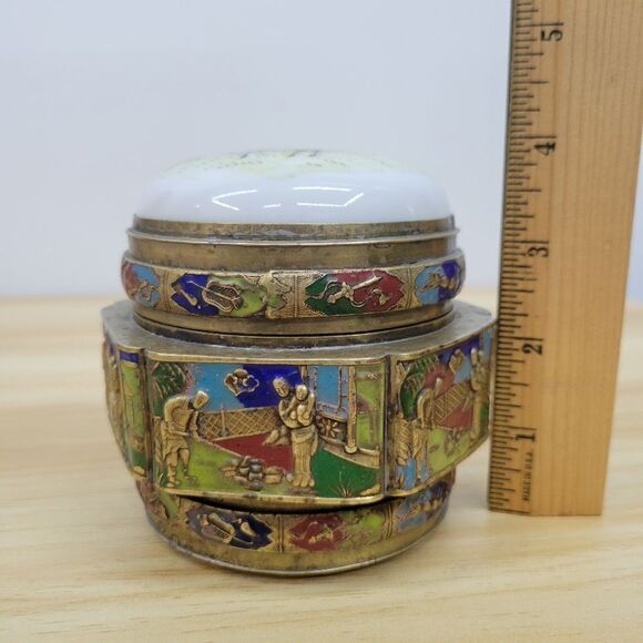 Vintage Chinese Brass Handpainted Snuff or Tea Cloisonne Figural Art Trinket Box - Picture 9 of 16